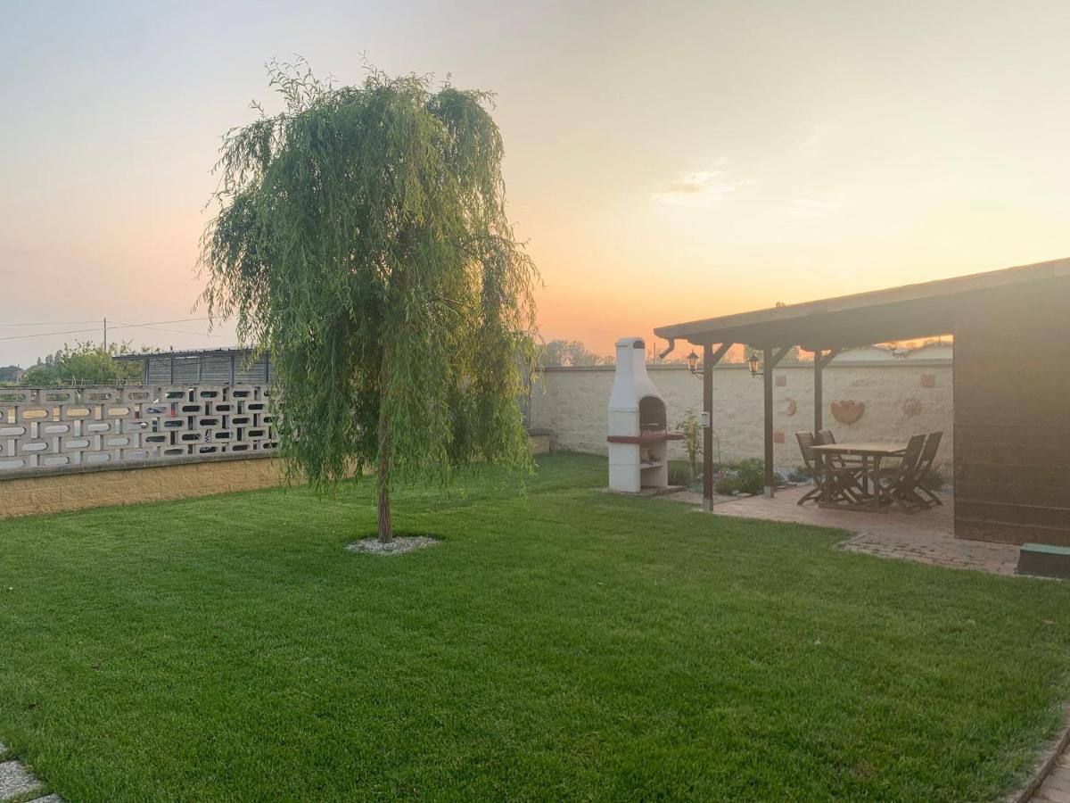 Casa Vacanze Villa Lorella Pontenure Kültér fotó